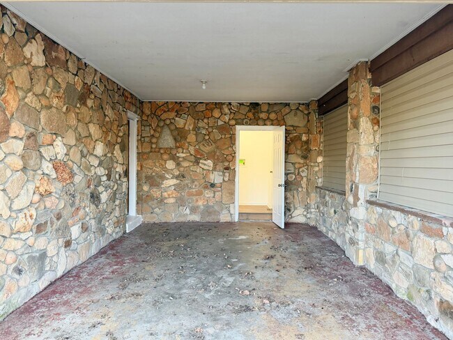 Building Photo - 887 Elwood Dr