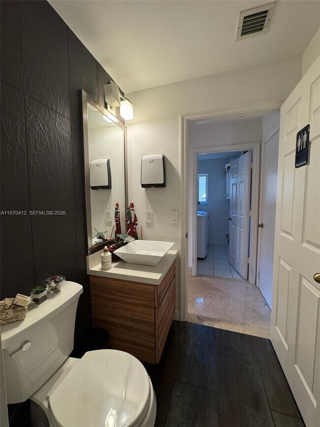 Building Photo - 10973 NW 53rd Ln