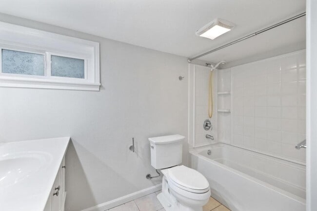 Building Photo - 1703 NE 91st St