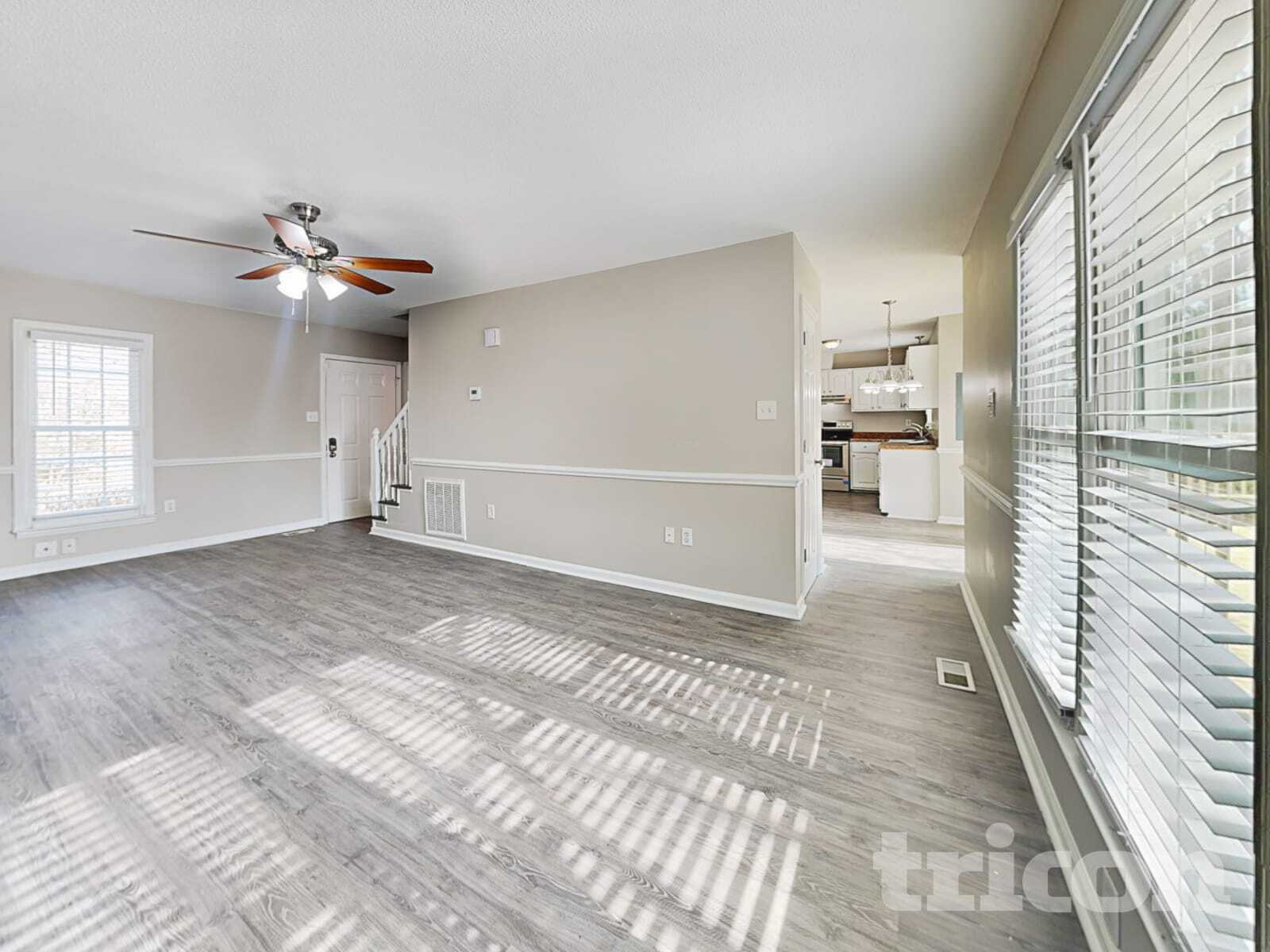 Building Photo - 820 Shadow Lake Dr