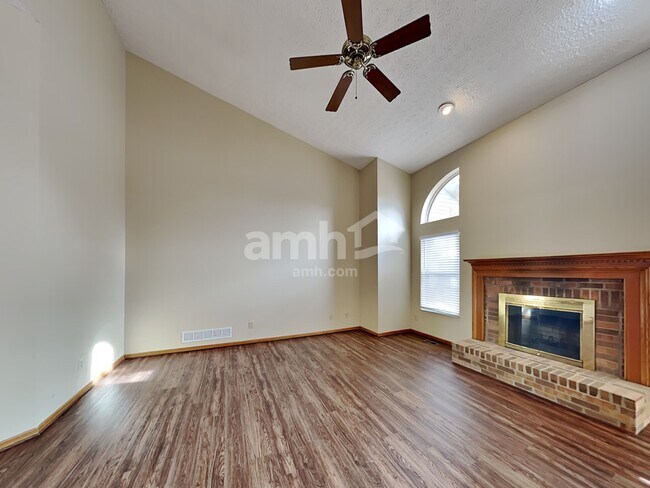 Building Photo - 8845 Amaranth Ct