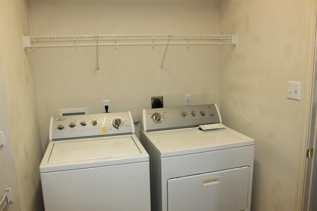 Building Photo - 11700 Raymond C Ewry Ln