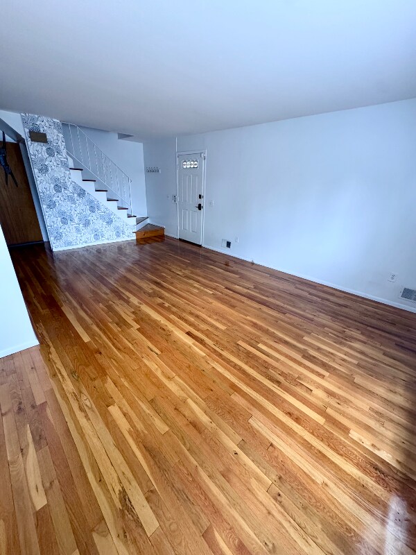 Building Photo - 285 Albourne Ave