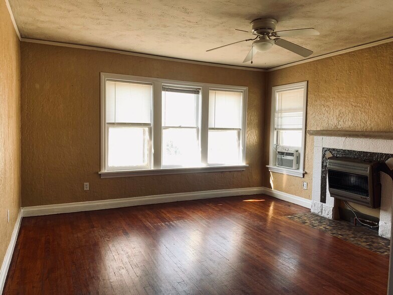 Building Photo - 2609 NW 12th St