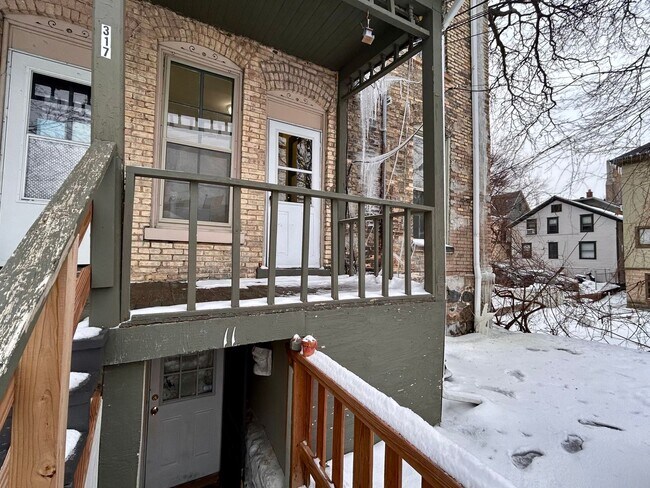 Building Photo - 317 Prospect Ave NE