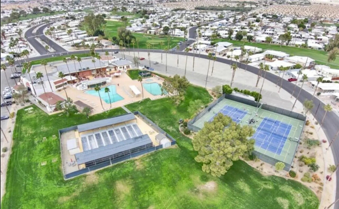 Building Photo - 33641 Westchester Dr