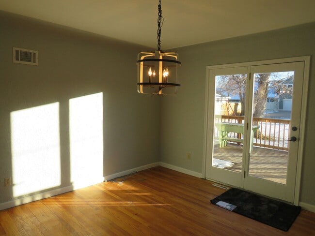 Building Photo - 5 Bedroom, 3 Bathroom House Near Pioneer P...