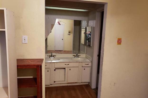 Building Photo - 12821 Clarewood Dr