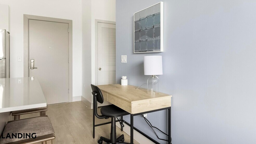 Building Photo - 1155 NE 126th St