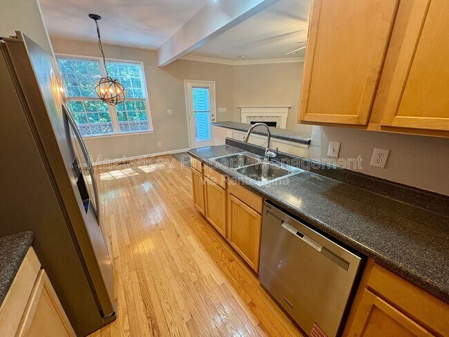Building Photo - 4506 Treerose Way