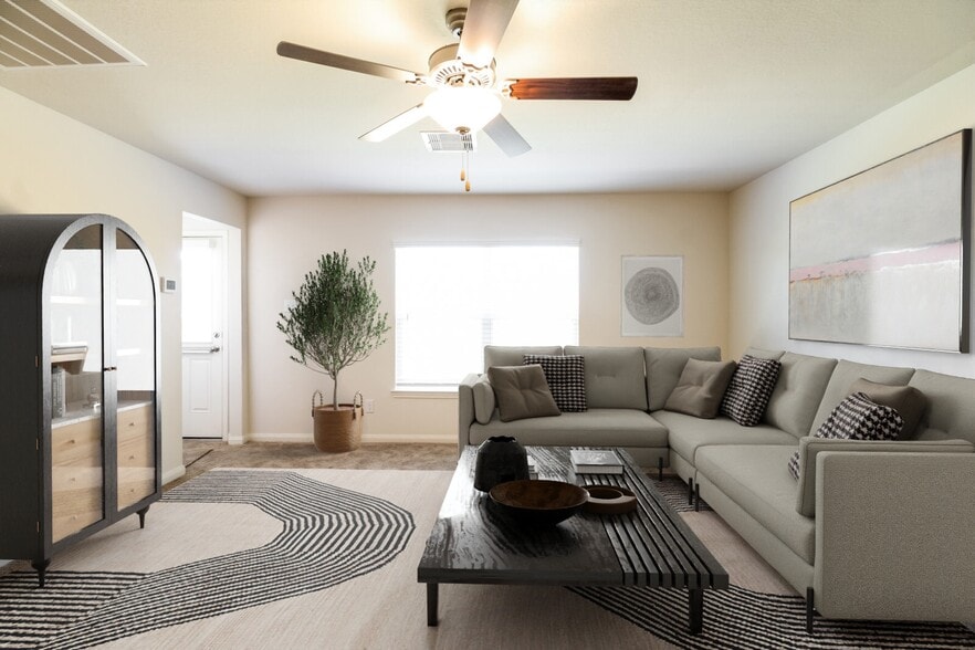 Building Photo - 23131 Shakespeare Dr