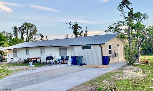 Building Photo - 1638 Cypress Dr