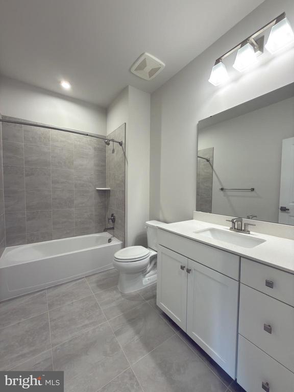 Building Photo - 14441 Albemarle Point Pl
