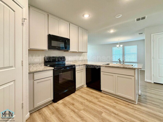 Building Photo - 11151 Hollinger Cir