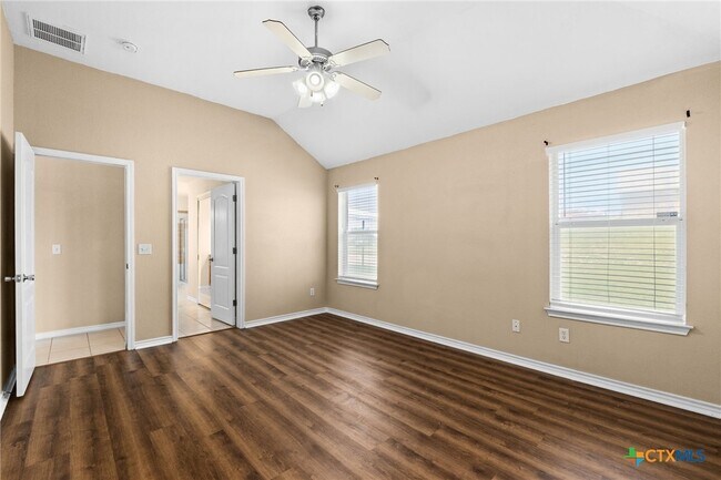 Building Photo - 300 Co Rd 3351