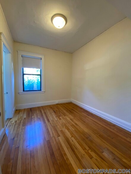 Building Photo - 26 Hamilton Rd