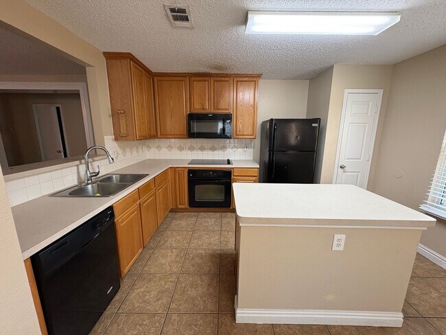 Building Photo - Great 3-2-2 in Lost Creek Ranch NWISD Roan...