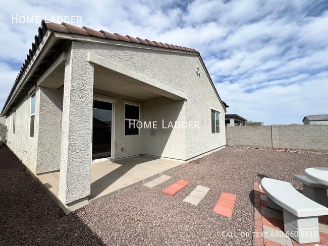 Building Photo - 17823 W Via De Luna Dr