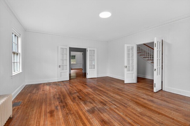 Building Photo - 1436 Acadia St