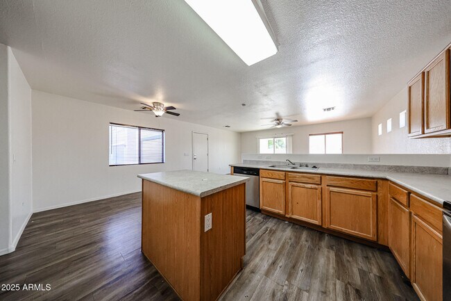 Building Photo - 2428 S 84th Gln