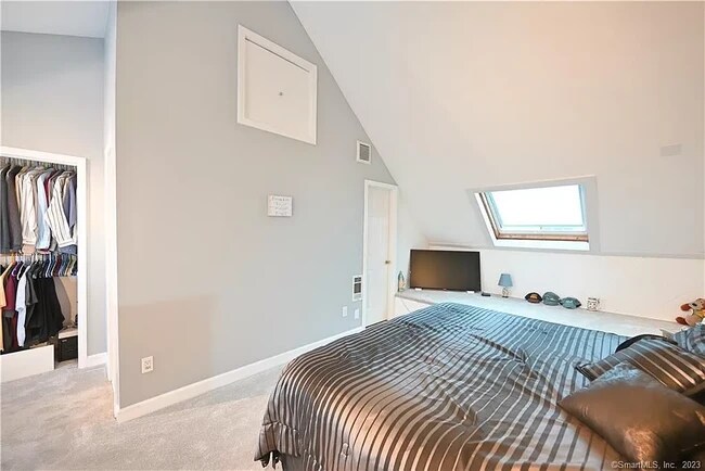 Third Floor/Bedroom - 95 Country Pl