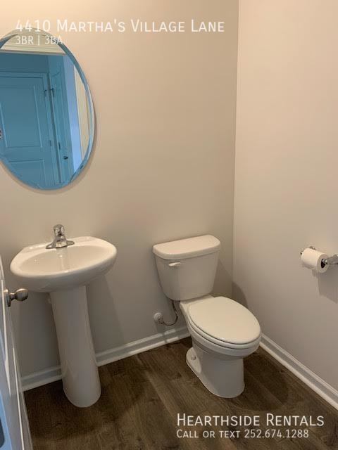 Building Photo - 4410 Marthas Vlg Ln