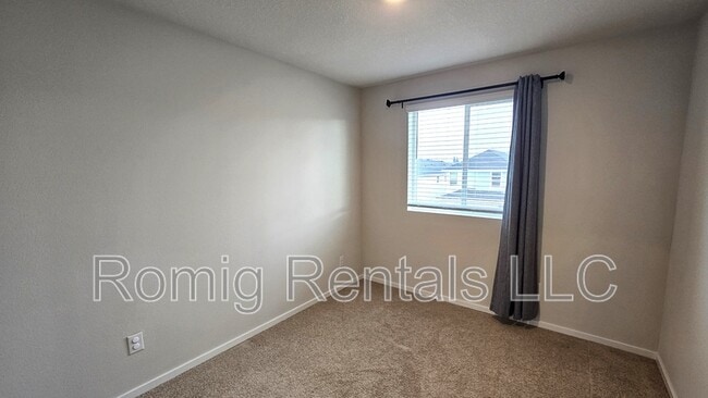 Building Photo - 17504 NW 10th Pl