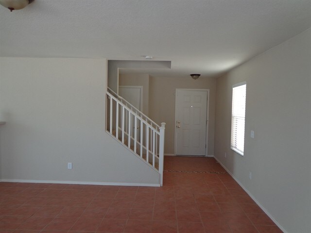 Building Photo - 6913 S Goshawk Dr