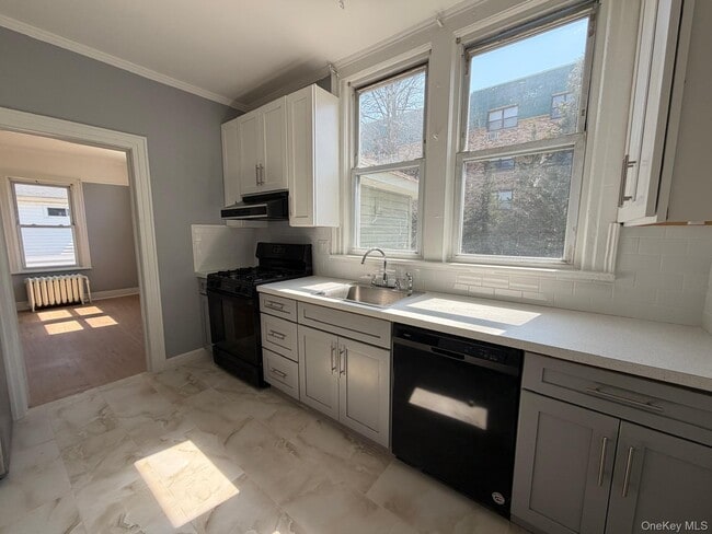 Building Photo - 24 Doxsey Pl