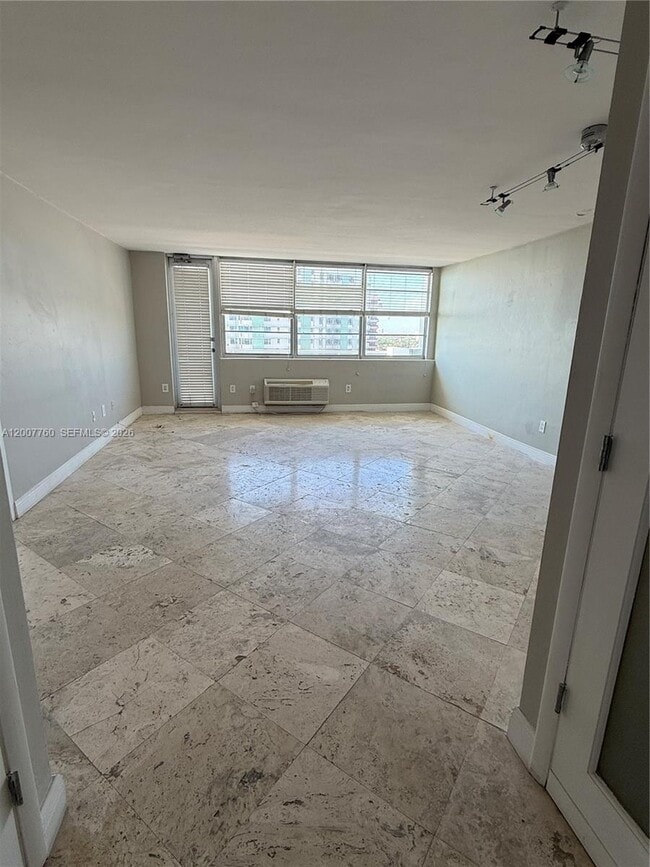 Building Photo - 5313 Collins Ave