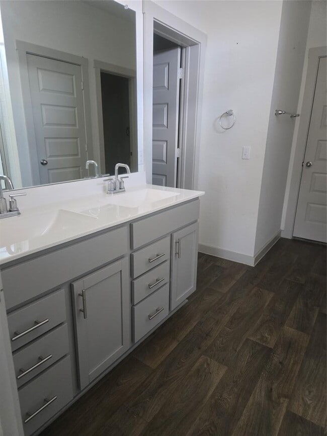 Building Photo - 604 Concho River Dr