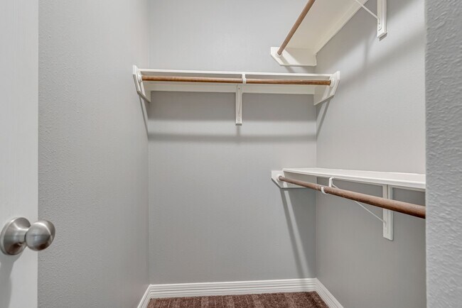 Building Photo - 1802 Eubanks St