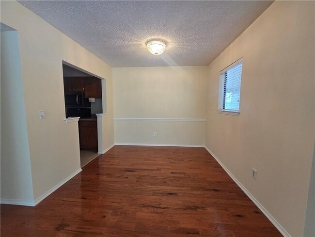 Building Photo - 1204 Old Hammond Chase