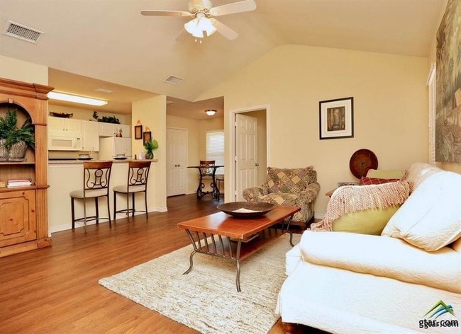 Building Photo - 8620 Mansion Creek