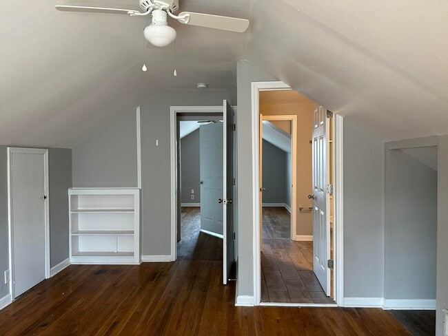 Building Photo - 635 Longview Dr