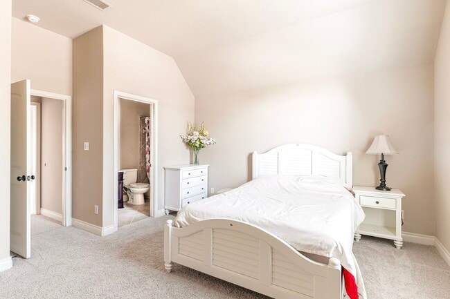 Building Photo - 28707 Hemlock Red Ct