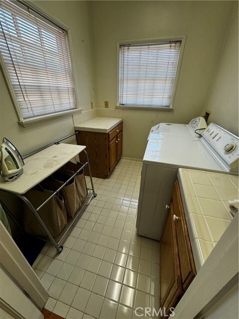 Building Photo - 1083 E Elmwood Ave
