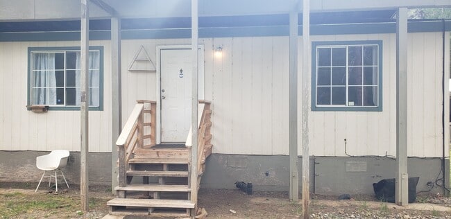 Building Photo - 260 S Derrick Flat Rd