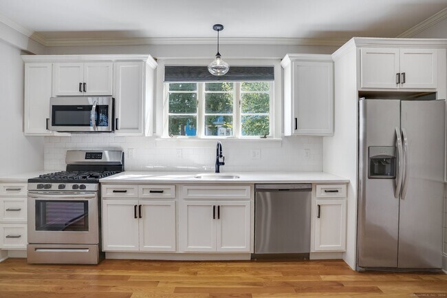 Building Photo - 30 Fairmont Pl