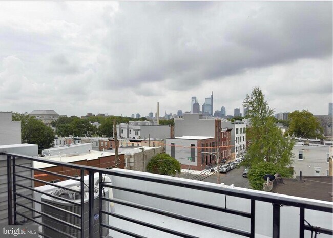 Building Photo - 2503 Ingersoll St