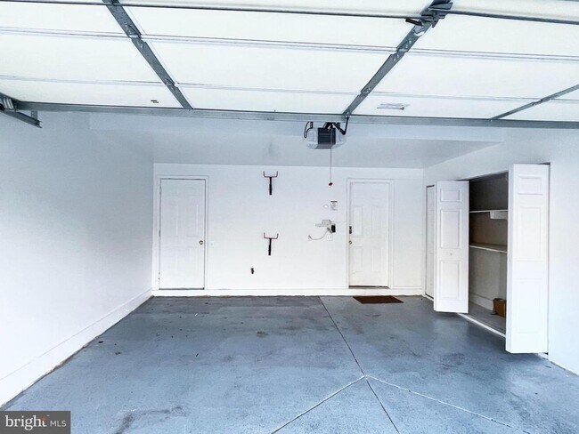 Building Photo - 12915 Ethel Rose Way