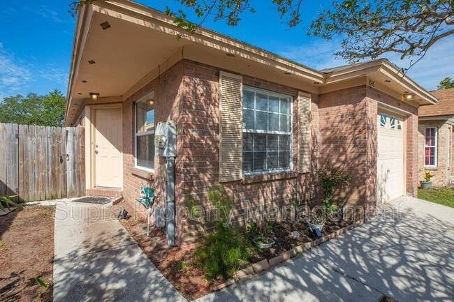 Building Photo - 2548 Americas Cup Cir E