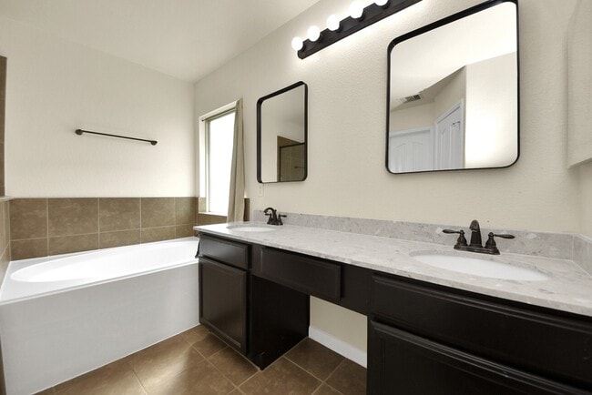 Building Photo - 8226 Silent Deep Dr