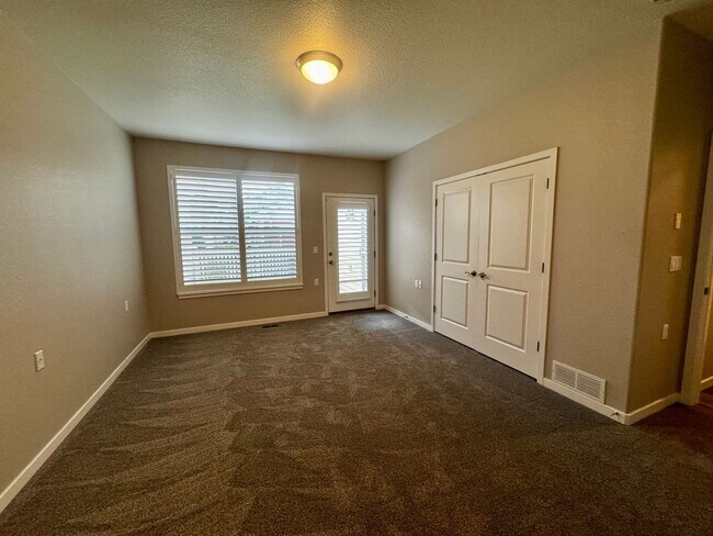 Building Photo - 2835 Elm Meadow View