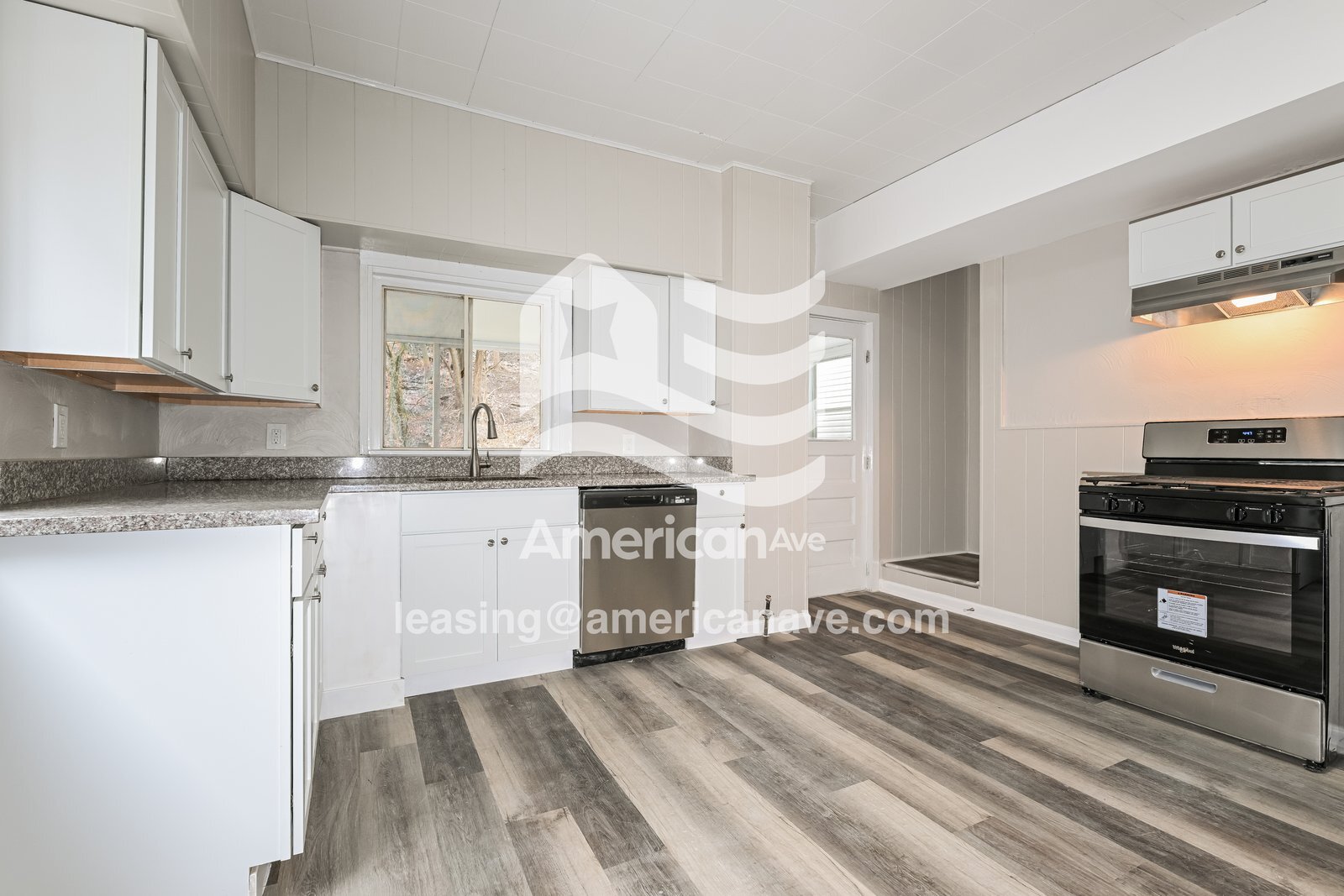 Building Photo - 1009 Woods Run Ave