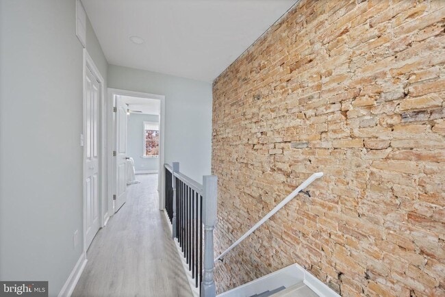 Building Photo - 328 S Macon St.