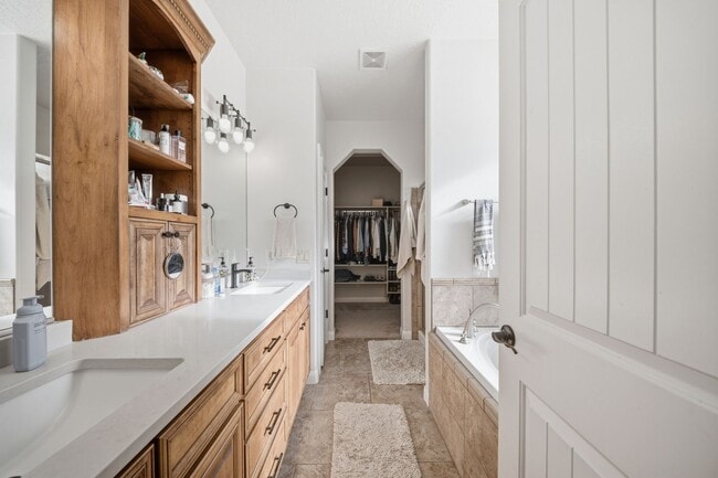 Building Photo - Home with Chef’s Kitchen & RV Parking