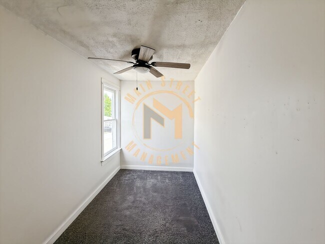 Building Photo - 1501 S 10th St