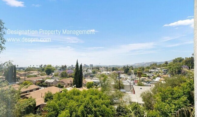 Building Photo - 1761 3/4 Griffith Park Blvd.