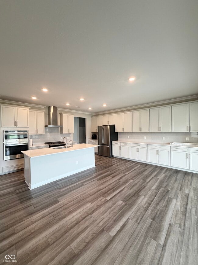 Building Photo - 908 Edmonds Pl